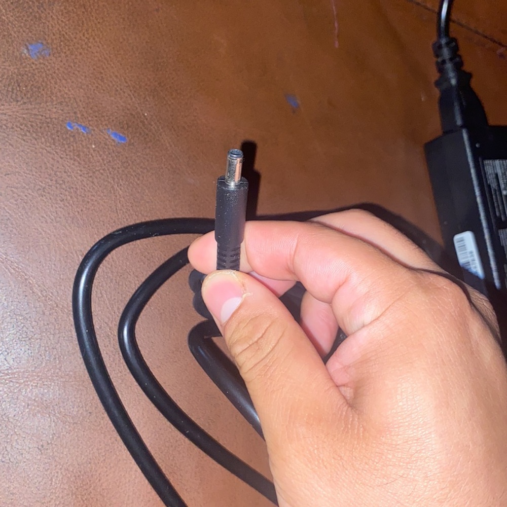 Computer charger - Picture 2 of 3